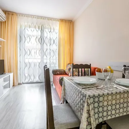 Apartment Laundry And Free Parking 1bdr Od *